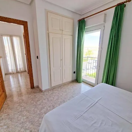 On Floor, With Big Terrace Apartment Alicante